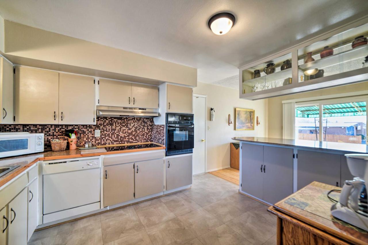 Family-Friendly Cortez Cedar House With Yard! エクステリア 写真